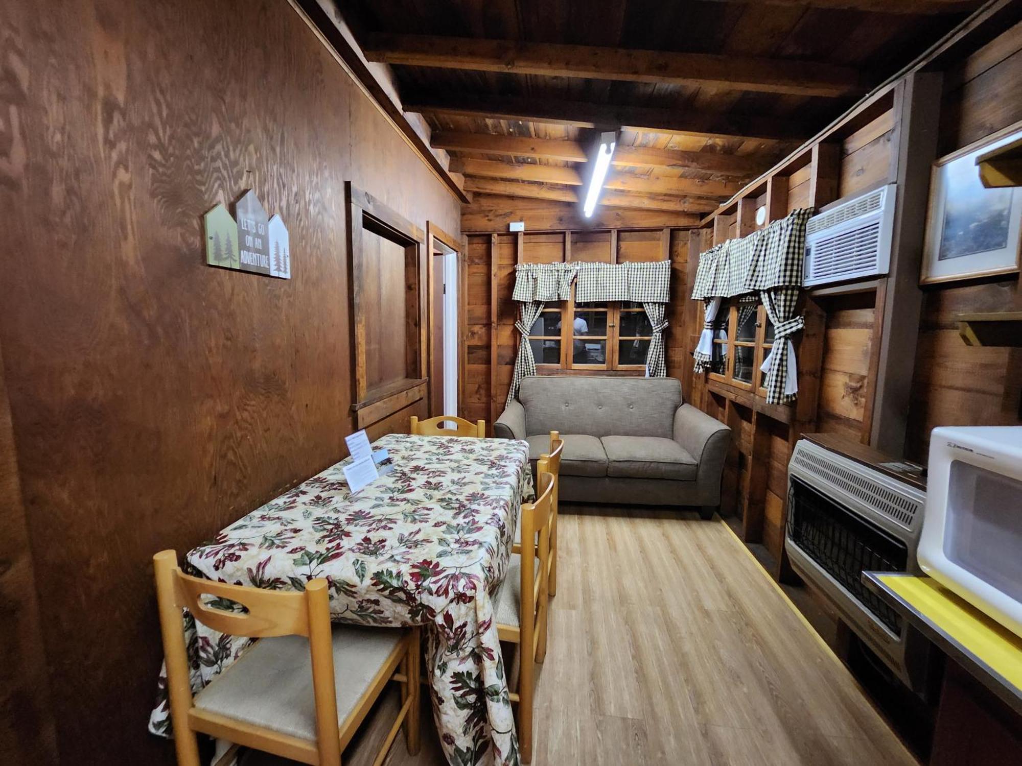 Moreno'S Adirondack Cabins Saranac Lake Exteriér fotografie